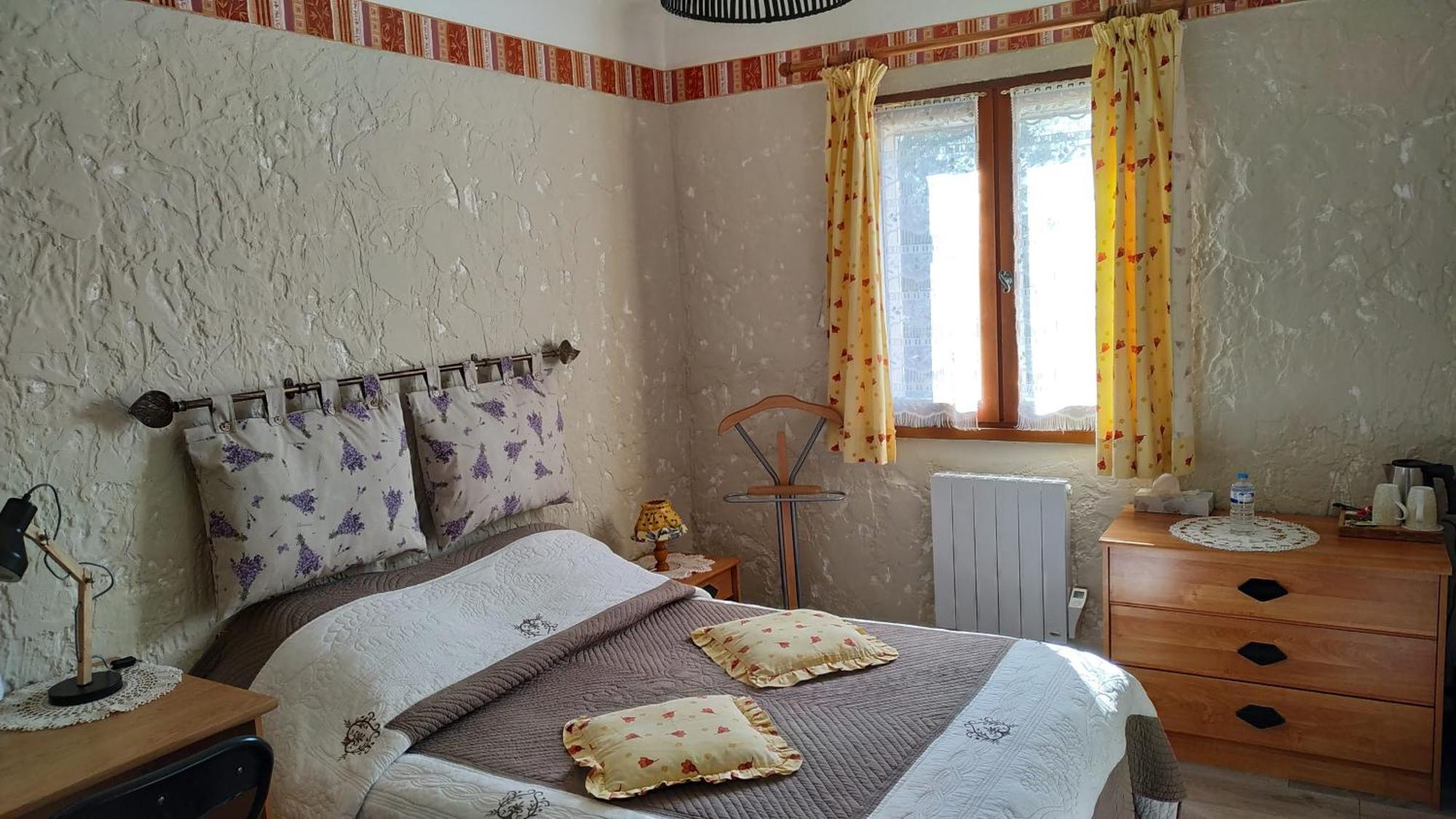 Bed and Breakfast La Pinede De Manon Barjols Esterno foto