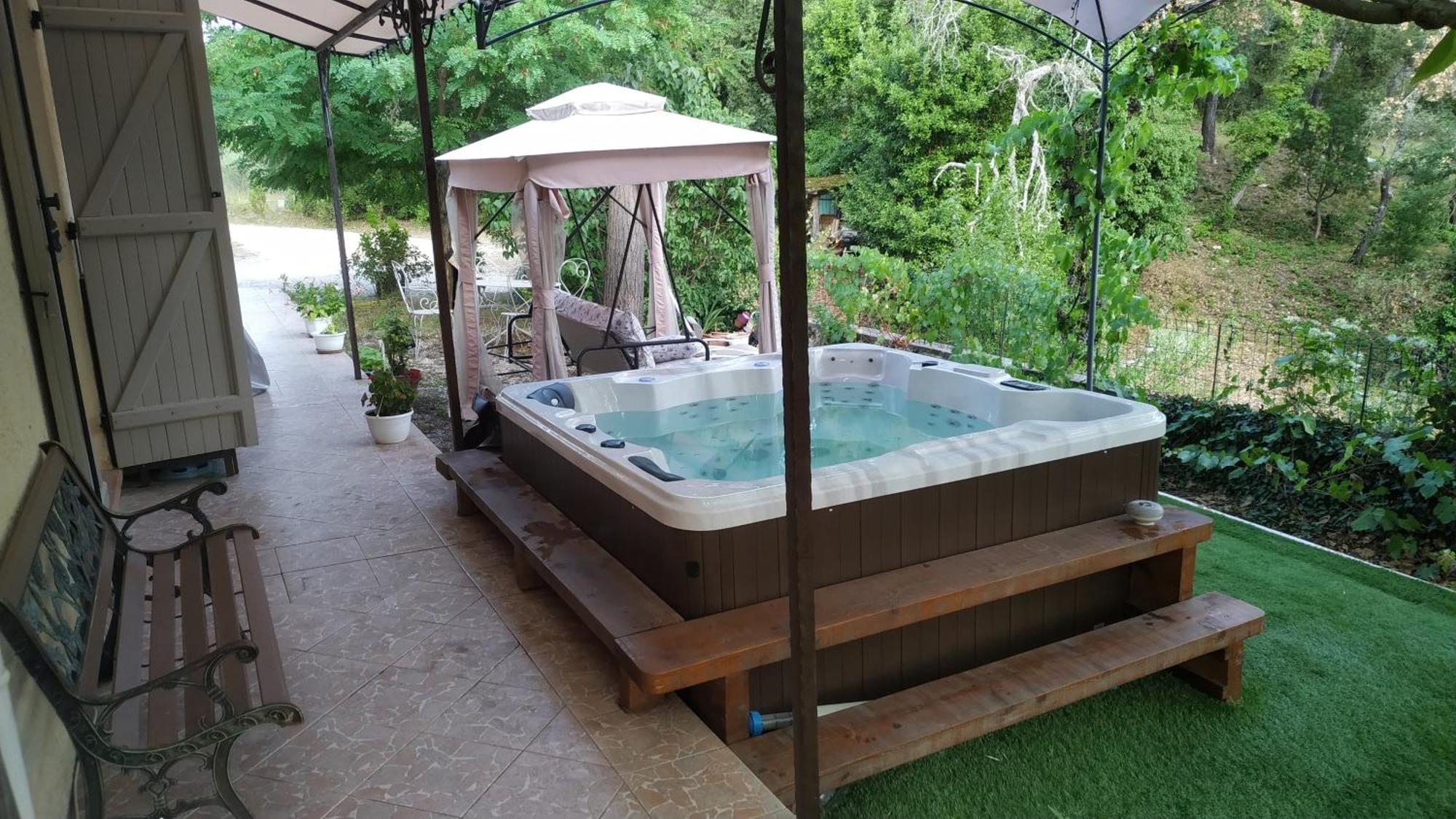Bed and Breakfast La Pinede De Manon Barjols Esterno foto